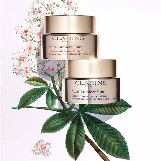 Clarins Nutri Lumiere Koleksiyonu (60+ Yaş) Ürün Seç, Hediye Sepette!
 