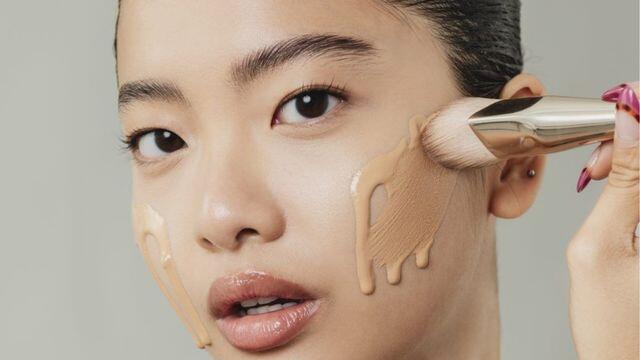 Estee Lauder vs Clinique Fondöten Karşılaştırması