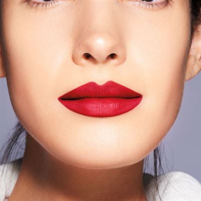shiseido-modernmatte-powder-lipstick-514-hyper-red-ruj.jpg