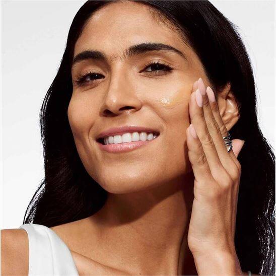 Clinique Even Better Vitamin Makeup SPF 50 Medium Cool 3 Fondöten - 7