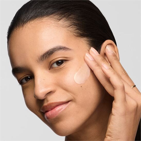 Estee Lauder Revitalizing Supreme+Bright Radiance Power Soft 75 ml Nemlendirici - 4