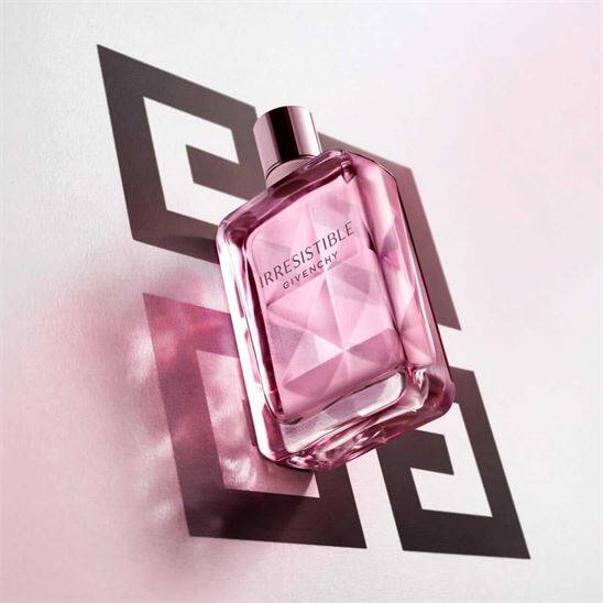 Givenchy Irresistible Very Floral EDP 50 ml Kadın Parfüm - 5
