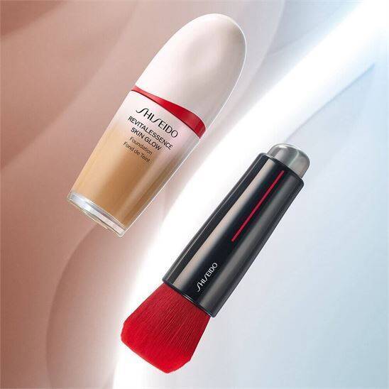 Shiseido Revitalessence Skin Glow SPF 30 150 30 ml Fondöten - 8