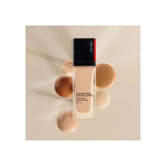 Shiseido Synchro Skin Radiant Lifting SPF30 260 Cashmire 30 ml Fondöten - 4